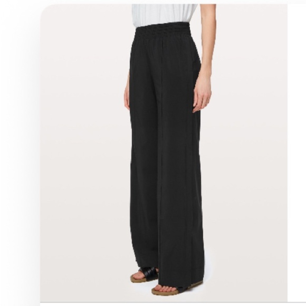Lululemon Wanderer Wide-Leg Pant